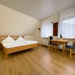 Vendégház Weinhaus Hirschen *