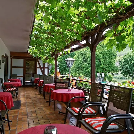 Weinhaus Hirschen *